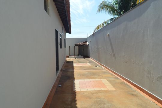 Corredor de casa para alugar com 3 quartos, 180m² em Residencial E Comercial Palmares, Ribeirão Preto