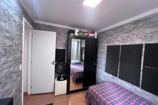 Quarto de apartamento à venda com 2 quartos, 42m² em Fazenda Aricanduva, São Paulo