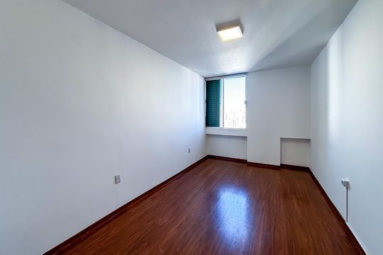 Apartamento para alugar com 3 quartos, 135m² em Cerqueira César, São Paulo