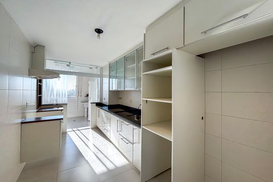 Apartamento para alugar com 3 quartos, 135m² em Cerqueira César, São Paulo