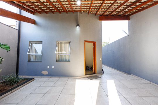 Área externa de casa para alugar com 4 quartos, 180m² em Vila Florença, Indaiatuba
