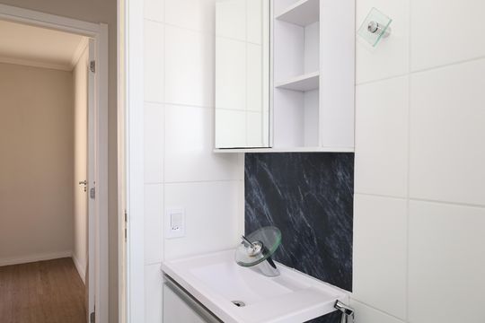 Banheiro de apartamento para alugar com 2 quartos, 38m² em Colônia (zona Leste), São Paulo