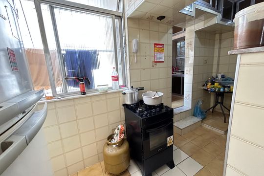Cozinha de apartamento à venda com 2 quartos, 56m² em Jardim Sulacap, Rio de Janeiro