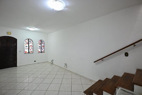 Sala de casa para alugar com 2 quartos, 80m² em Jardim Paris, São Paulo