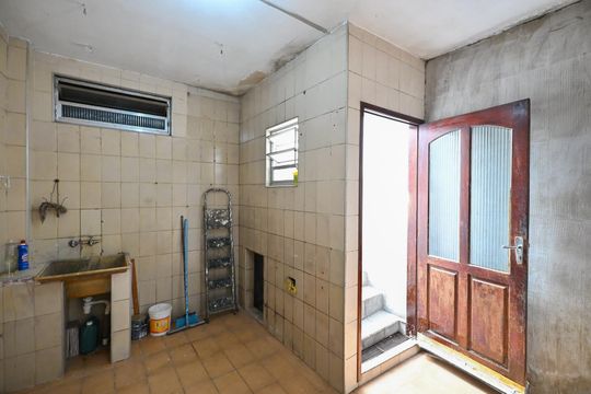 Área de Serviço  de casa para alugar com 2 quartos, 80m² em Jardim Paris, São Paulo