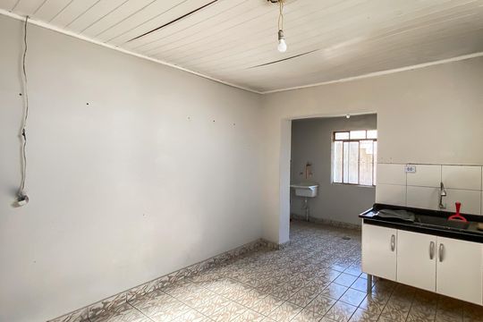 Cozinha  de casa à venda com 2 quartos, 252m² em Parque Paineiras, São Paulo