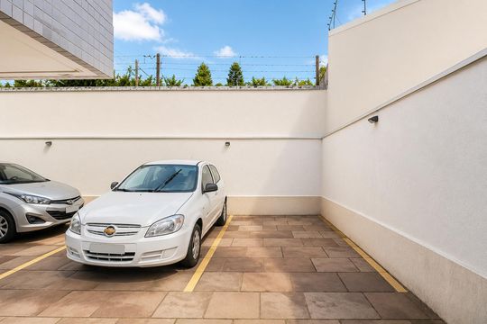 Garagem de apartamento para alugar com 2 quartos, 74m² em Jardim Itu, Porto Alegre