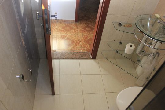 Banheiro da Suíte de apartamento à venda com 2 quartos, 76m² em Vila Milton, Guarulhos