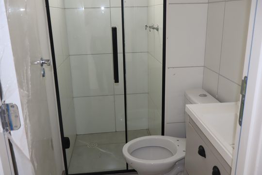 Banheiro de apartamento para alugar com 2 quartos, 42m² em Cidade São Mateus, São Paulo
