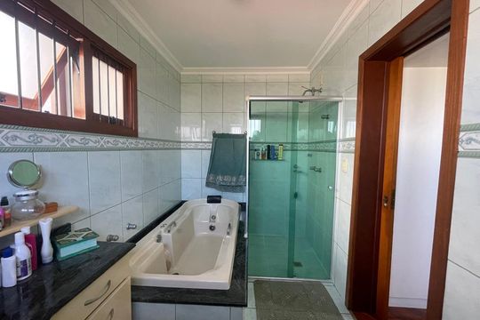 Casa à venda com 3 quartos, 250m² em Guarani, Novo Hamburgo