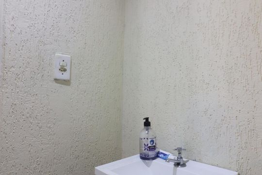 Banheiro Social de apartamento à venda com 2 quartos, 45m² em Bairro dos Casa, São Bernardo do Campo