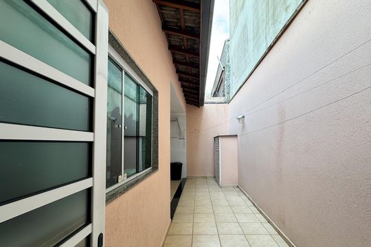 Quintal  de casa à venda com 3 quartos, 257m² em Parque dos Passaros, São Bernardo do Campo