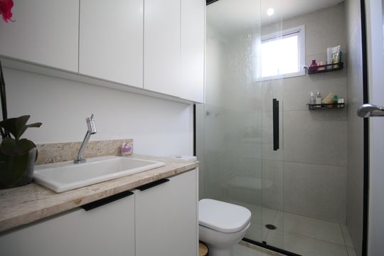 Banheiro da Suíte de apartamento à venda com 3 quartos, 84m² em Vila Andrade, São Paulo
