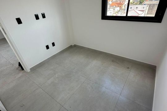 Quarto de apartamento à venda com 1 quarto, 30m² em Vila Aricanduva, São Paulo