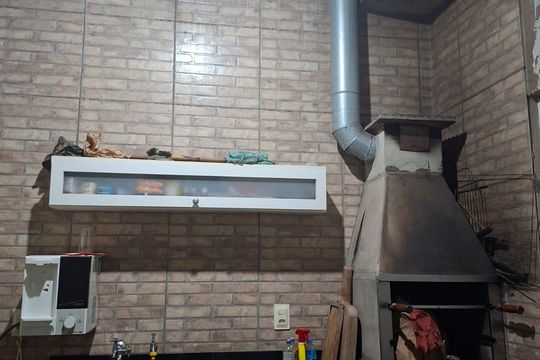 Área externa de casa à venda com 4 quartos, 220m² em Vila Carmosina, São Paulo