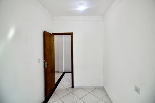 Quarto 1 de casa para alugar com 2 quartos, 40m² em Parque Cisper, São Paulo