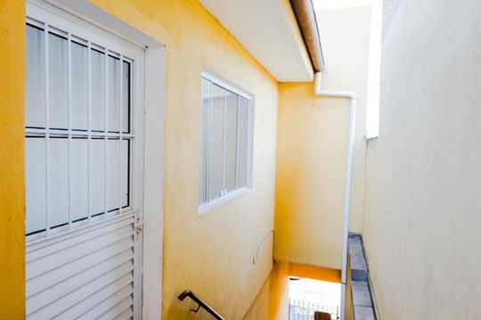 Entrada Social  de casa para alugar com 1 quarto, 42m² em Parque Continental Iii, Guarulhos