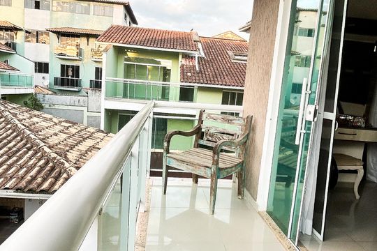 Casa para alugar com 5 quartos, 425m² em Extensão do Bosque, Rio das Ostras