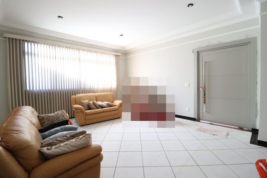 Casa para alugar com 4 quartos, 100m² em Morada da Colina, Uberlândia