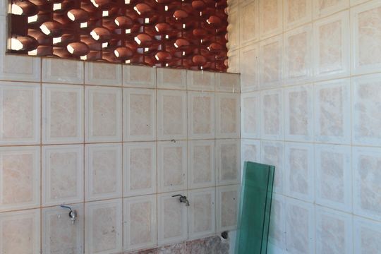 Cozinha e Área de Serviço de casa para alugar com 2 quartos, 60m² em Mantiqueira, Belo Horizonte