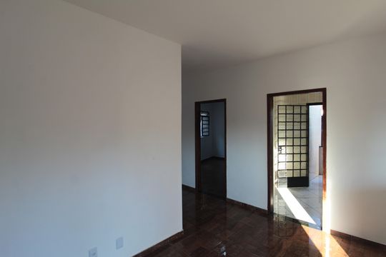 Sala de casa para alugar com 2 quartos, 60m² em Mantiqueira, Belo Horizonte