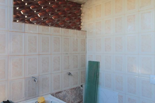Cozinha e Área de Serviço de casa para alugar com 2 quartos, 60m² em Mantiqueira, Belo Horizonte