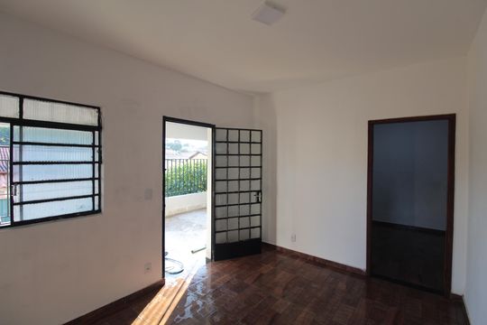 Casa para alugar com 2 quartos, 60m² em Mantiqueira, Belo Horizonte