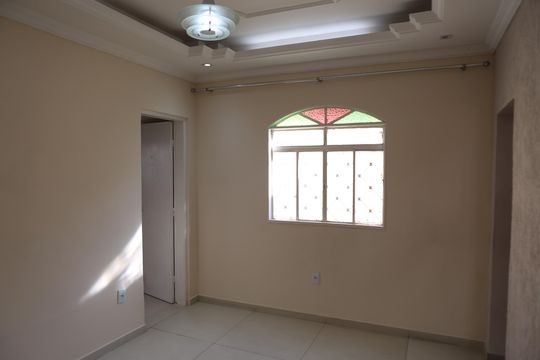 Sala de casa para alugar com 4 quartos, 360m² em Bandeirantes, Contagem