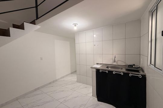 Cozinha de kitnet/studio para alugar com 1 quarto, 36m² em Vila Tupi, Várzea Paulista