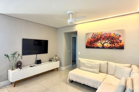 Apartamento à venda com 3 quartos, 129m² em Vila Anastácio, São Paulo