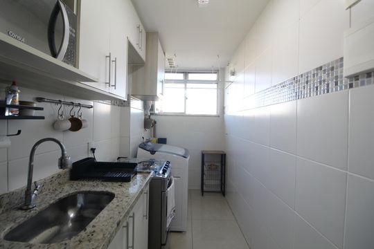 Cozinha de apartamento à venda com 2 quartos, 50m² em Recreio dos Bandeirantes, Rio de Janeiro