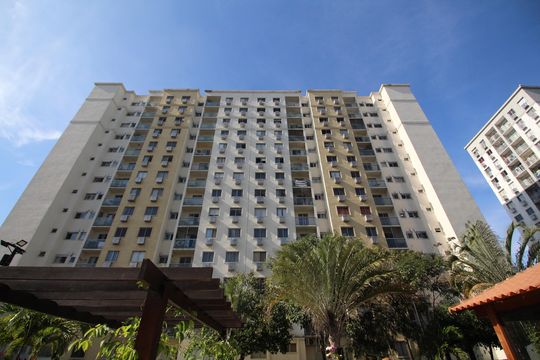 Fachada de apartamento à venda com 2 quartos, 50m² em Recreio dos Bandeirantes, Rio de Janeiro