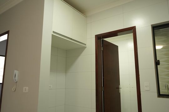 Sala e cozinha de apartamento para alugar com 2 quartos, 45m² em Vila Carrão, São Paulo