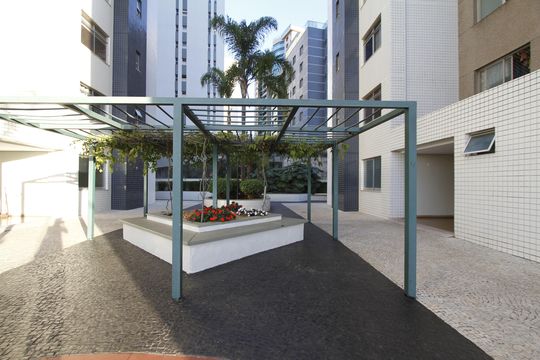 Área comum de apartamento à venda com 3 quartos, 110m² em Belvedere, Belo Horizonte