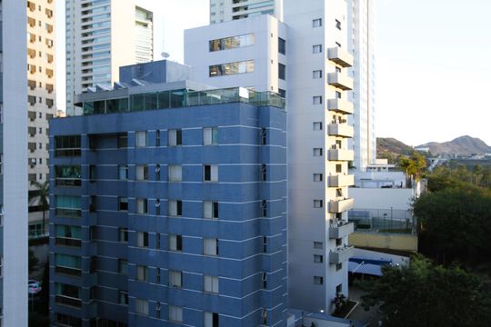 Vista de apartamento à venda com 3 quartos, 110m² em Belvedere, Belo Horizonte