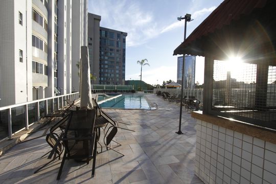Área comum - Piscina de apartamento à venda com 3 quartos, 110m² em Belvedere, Belo Horizonte