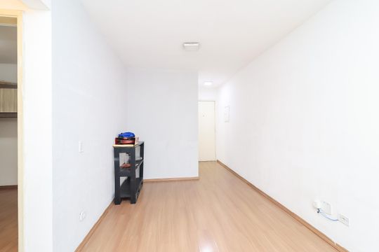 Sala de apartamento para alugar com 2 quartos, 50m² em Vila Carmosina, São Paulo