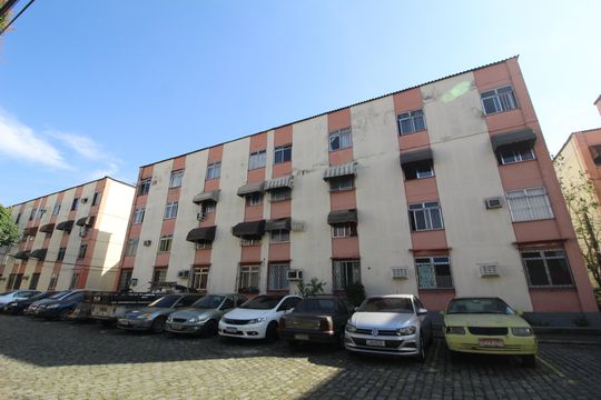 Fachada de apartamento para alugar com 2 quartos, 50m² em Taquara, Rio de Janeiro