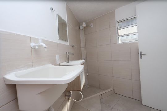 Banheiro de apartamento para alugar com 1 quarto, 45m² em Vila Prudente, São Paulo