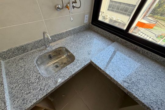 Área de serviço  de apartamento para alugar com 2 quartos, 62m² em Taquara, Rio de Janeiro