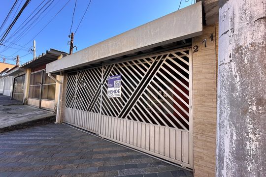 Fachada de casa à venda com 2 quartos, 142m² em Jardim Embaré, São Bernardo do Campo