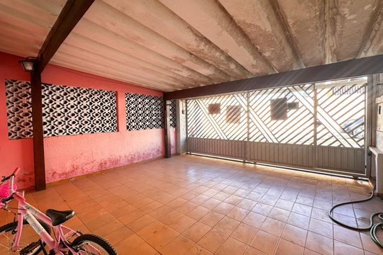 Garagem de casa à venda com 2 quartos, 142m² em Jardim Embaré, São Bernardo do Campo