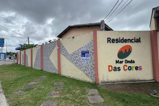 Fachada de casa de condomínio para alugar com 3 quartos, 140m² em Stella Maris, Salvador