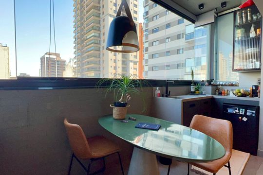 Varanda de kitnet/studio à venda com 1 quarto, 31m² em Pinheiros, São Paulo