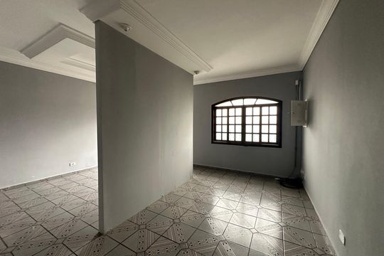 Casa para alugar com 3 quartos, 115m² em Jardim Belval, Barueri