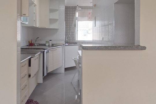 Cozinha de apartamento para alugar com 2 quartos, 95m² em Campo Grande, Santos
