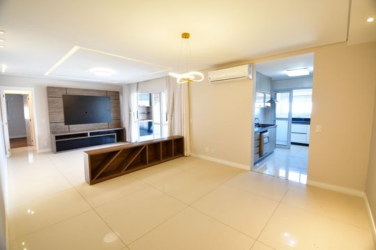 Apartamento para alugar com 2 quartos, 109m² em Cambuí, Campinas