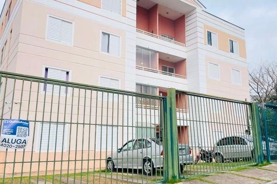 Placa instalada de apartamento para alugar com 2 quartos, 45m² em Jardim Isis, Cotia