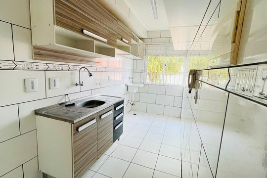 Cozinha de apartamento para alugar com 2 quartos, 45m² em Jardim Isis, Cotia