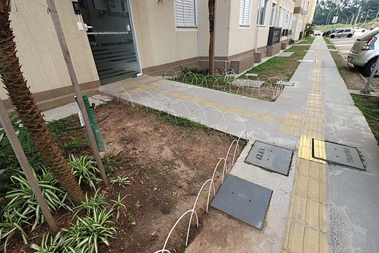 Área comum - Rampa  de apartamento à venda com 2 quartos, 45m² em Costa E Silva, Porto Alegre